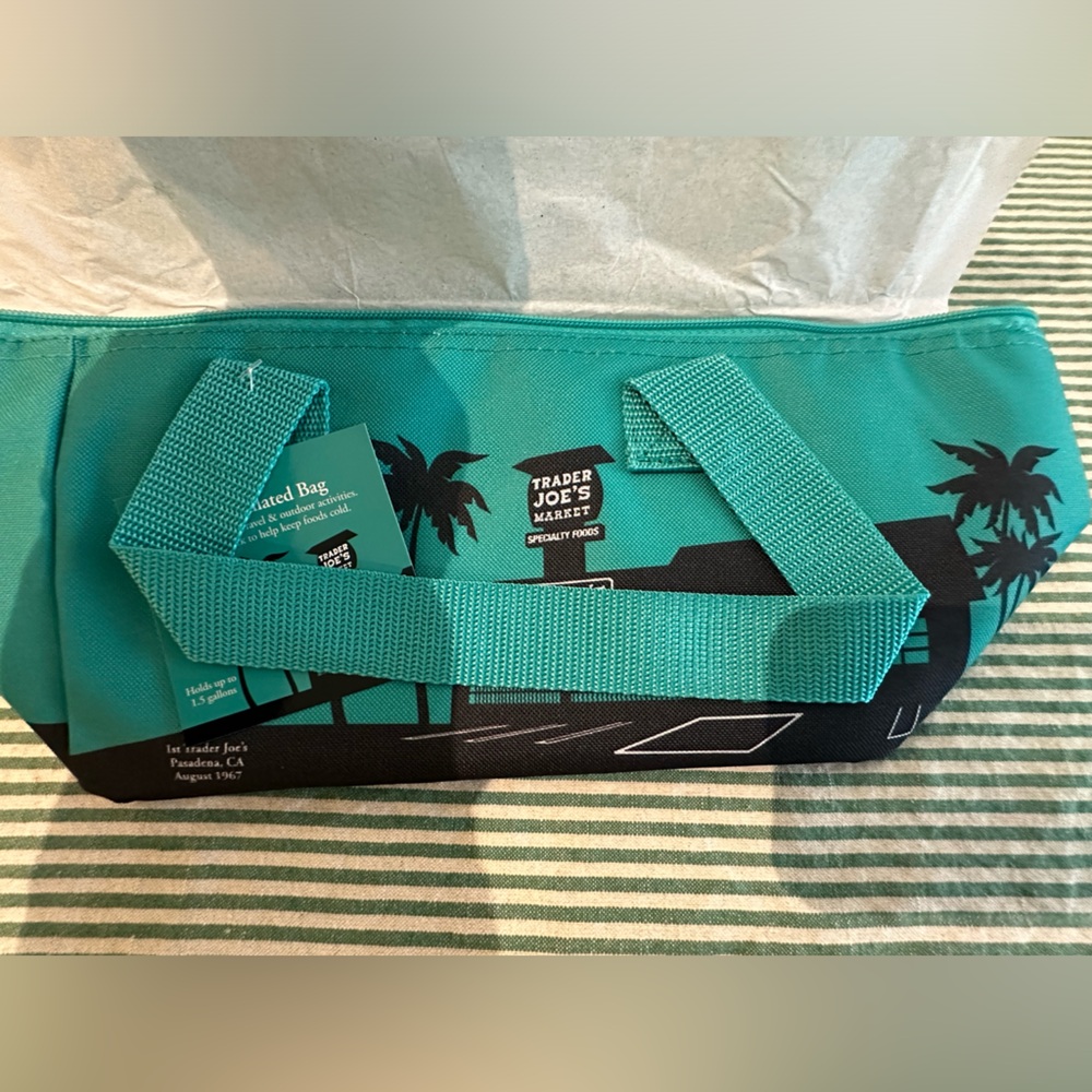 NWT Trader Joe’s insulated bag MINI